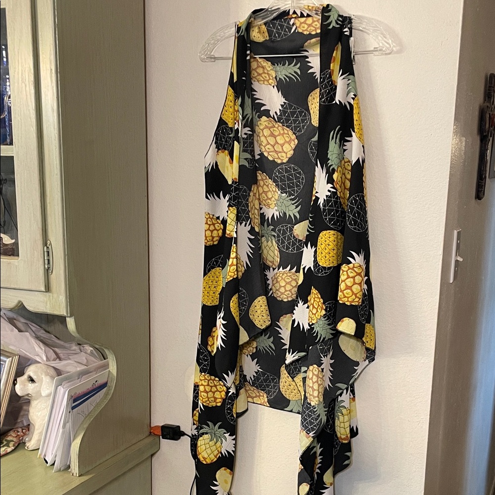 Pineapple Print Sleeveless Women's Top